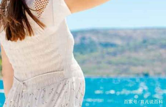 女人有没有生过孩子，从走路的姿势就能看出来！差距还是有的