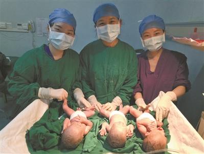 45岁产妇追二孩 诞下龙凤三胞胎