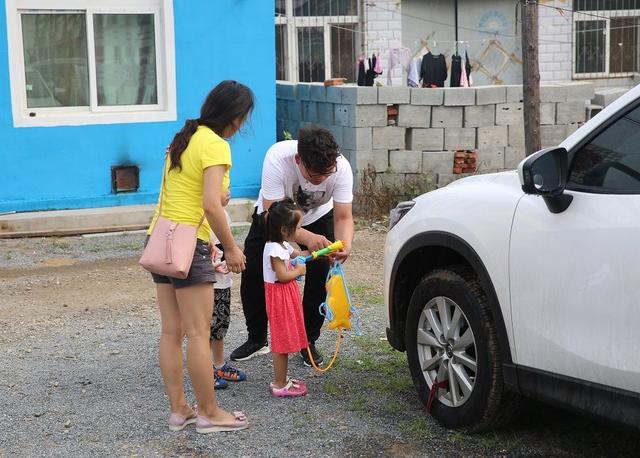 带娃出门旅游散心，这些安全隐患要熟知，不可大意