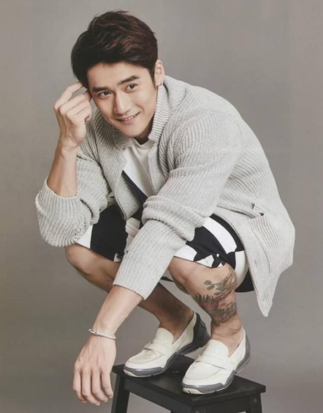 蒋劲夫家暴事件后,首次深夜发文说自己傻,一句话引发网友热议!