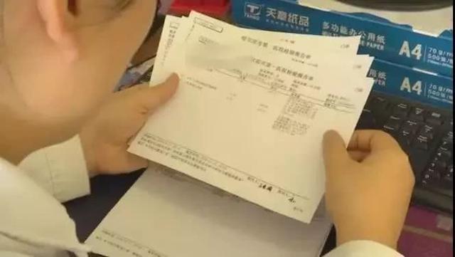 2岁女孩性早熟达10岁发育水平，是因为床头这个东西，你家有吗