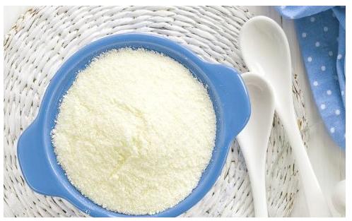 孩子喝奶粉常拉肚子？可能是你泡奶粉方法有误，泡奶粉细节要留心