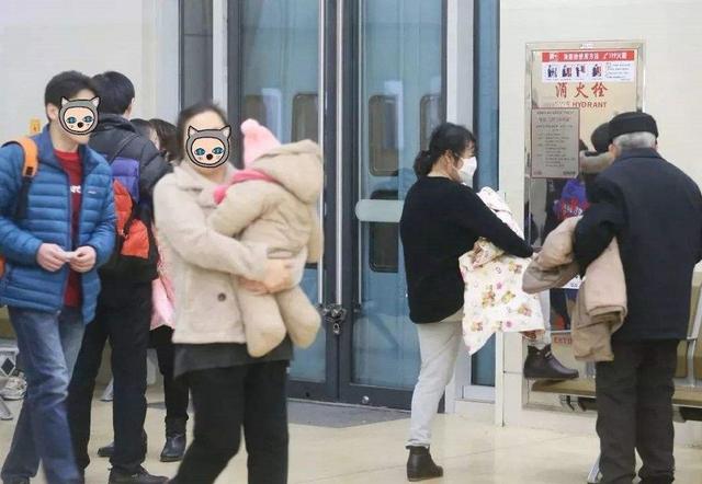 换季节点，孩子最容易感冒，预防工作不能少了这2招