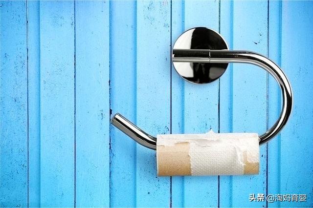 羊水少，孕妇能感觉到吗？其实身体的这3个变化会提示