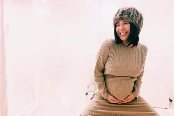 苍井空怀双胞胎8个月突然肚子剧痛，自曝无法睡觉担心早产