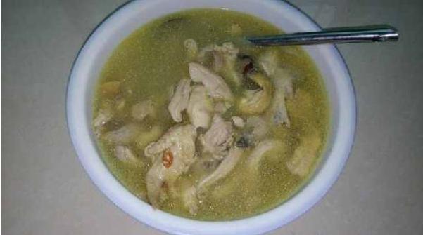 忠告：这3种汤最好别让孩子喝了，容易积食爱生病，家长别大意！