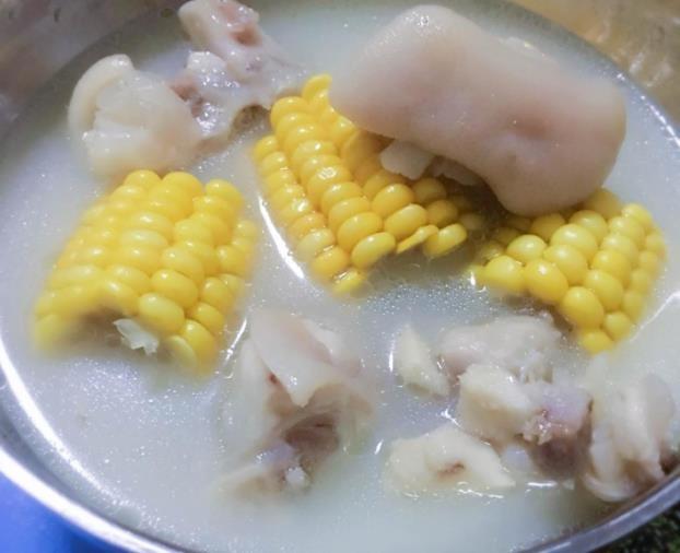 坐月子时，还在喝猪蹄汤？其实，这3样食物下奶快，还不易发胖！