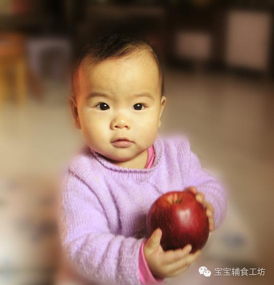 辅食喂养期间怎么继续喂奶？