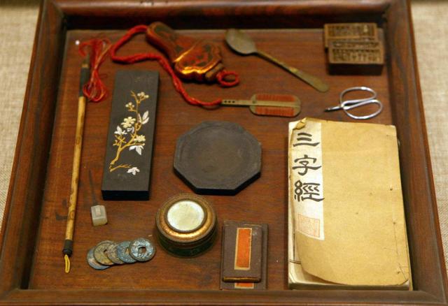 孩子取名，应该“男不带天，女不带仙”？或许可以参考一下
