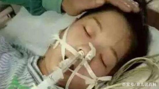 3岁孩子食物中毒，只因家长在鸡蛋里掺了这东西，年轻父母要注意
