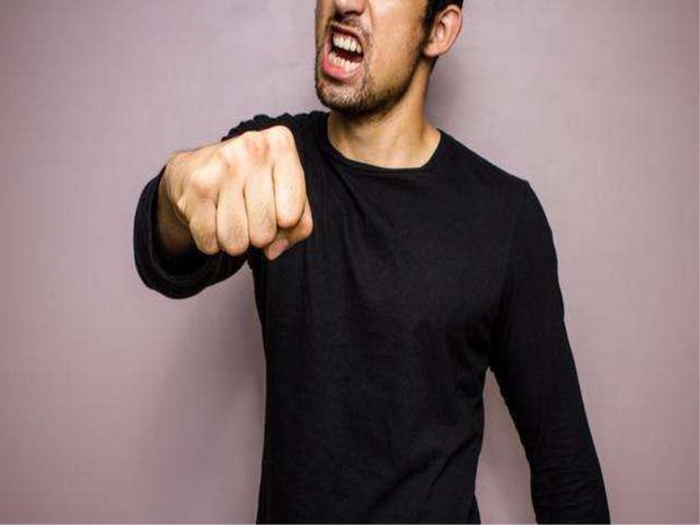 孩子平时有这四种习惯性行为，长大之后，很容易变成“暴躁娃”