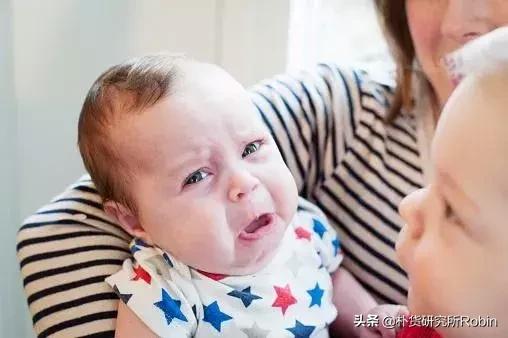 宝宝长牙原来有这么多“痛苦”，只用一招就能立即缓解！