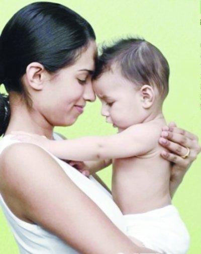 我国6个月内纯母乳喂养率不到三成，母乳真正不可替代的，是这些