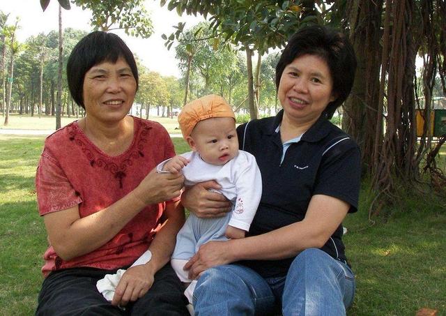 “奶奶好还是外婆好？”这个孩子的回答让人点赞，是个会说话的