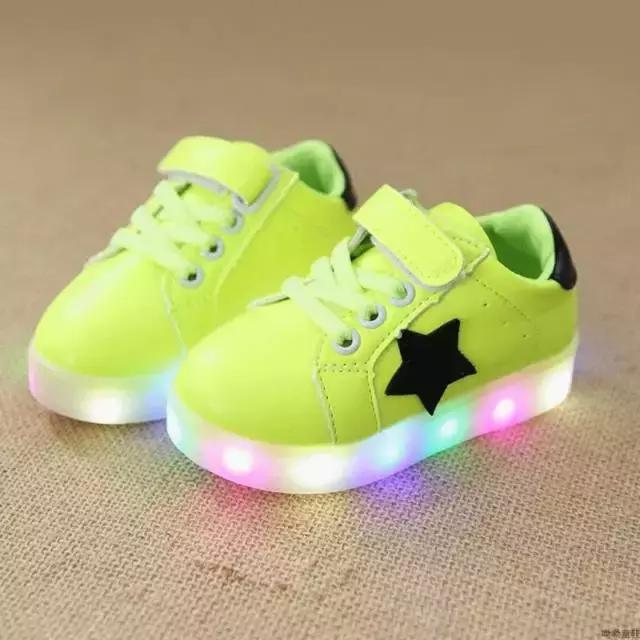 宝宝的鞋子怎么选？哪几种最忌讳穿？这些坑你绕过了没？