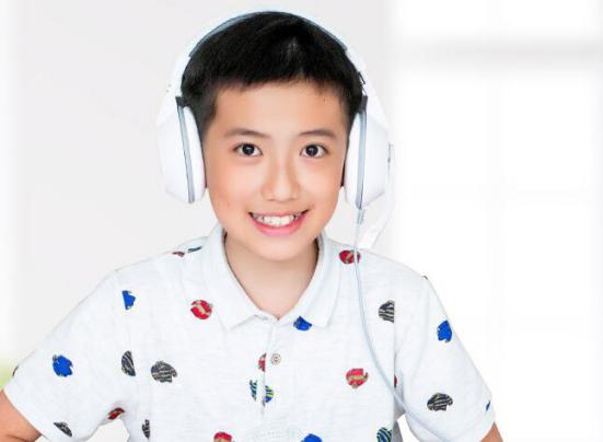 格格：让孩子从小就上各种培训班好不好？听听育儿专家怎么说？