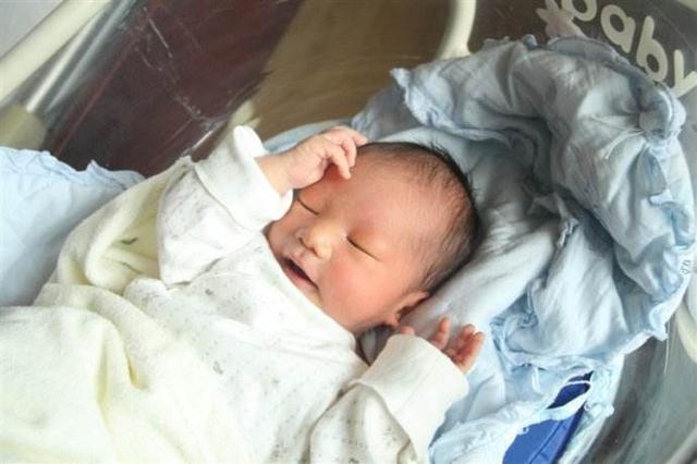 孩子出生后，这4个“证件”抓紧时间办齐全，落一个都很麻烦！