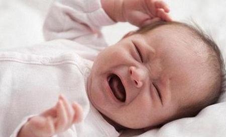 宝宝的“婴语”你知道吗？若宝宝有这5个动作，就是在向你提需求