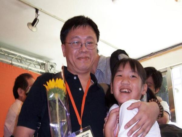 小时候经常挨打和从没挨过打的宝宝, 差距在长大以后特别明显