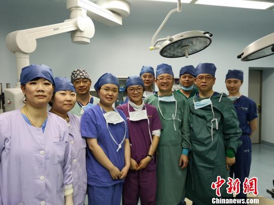 中国医学专家为40天大婴儿打通生命“最难通道”