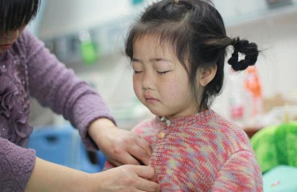 孩子总是积食、脾胃堵？身上3个“开关”按一按，积食没了个子蹿