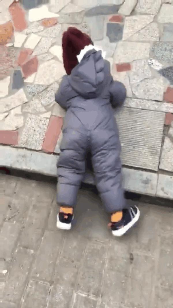 现在的小孩安全意识到底有多强？网友：可真是个小机灵鬼