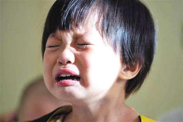 孩子进幼儿园的标准不是满了3岁，而是看这2点，否则就是遭罪