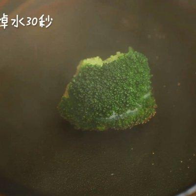 三文鱼时蔬米线这样做百吃不腻，吃1次不过瘾！