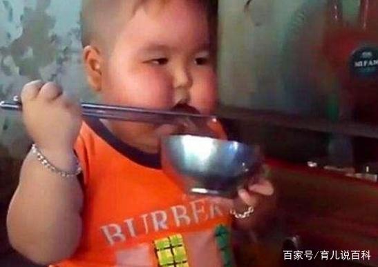 为什么孩子小时候好看，长大越来越丑？这个锅，父母得背！