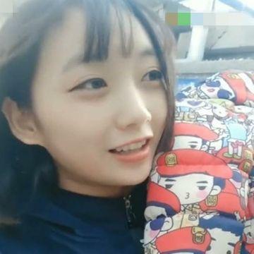 怀孕38周加5的二胎妈妈，还要抱着30斤的大宝，直呼自己是超人