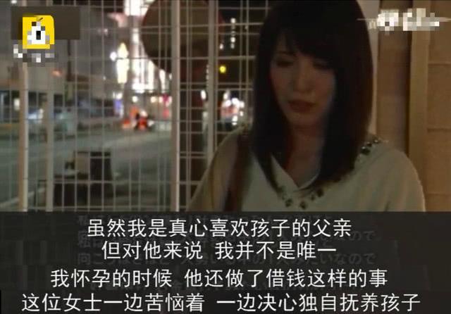 父母将孩子送到深夜幼儿园,凌晨2点才接孩子回家,网友:心酸