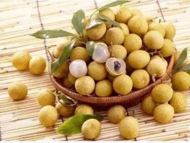 坐月子期间可以吃桂圆吗？产妇在饮食方面有哪些注意事项？
