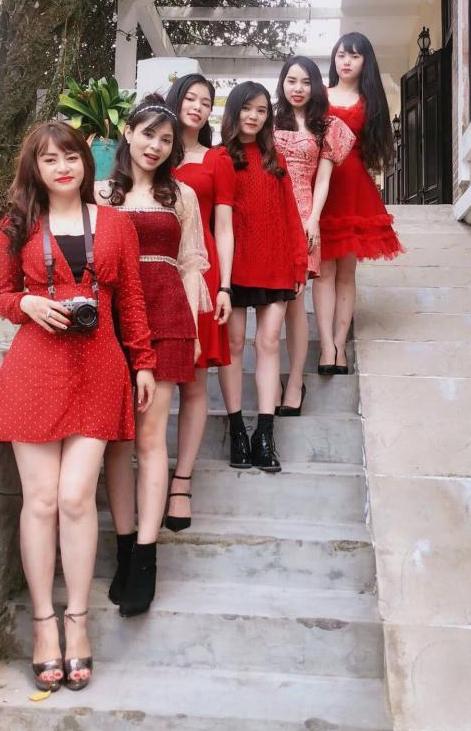 夫妻辛苦培养6个漂亮又优秀的女儿，现全都成年却愁她们嫁不出去