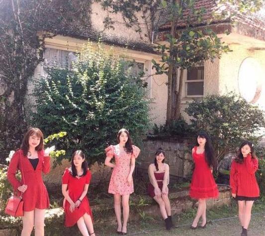 夫妻辛苦培养6个漂亮又优秀的女儿，现全都成年却愁她们嫁不出去