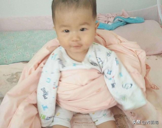 孩子如果有这几种行为，家长就笑吧，你们的孩子能认人了