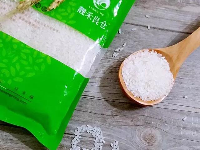 精选 | 这是一款专门为宝宝设计的粥米，闻之香甜，入口绵软