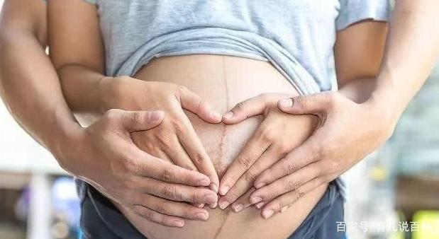 孕妇肚上那条黑线可以判断胎儿性别，黑线偏左就是男孩？