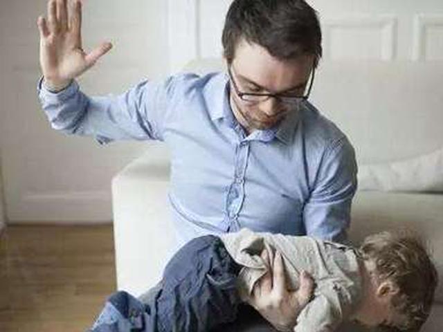 不打不骂不成才？打骂式教育长期存在，对娃这五种伤害，难以弥补