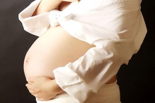 哺乳期烫染头发对宝宝有伤害吗？快来一起看看吧