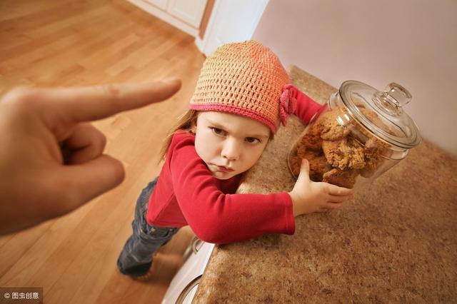 教孩子从小立规矩，孩子长大以后才会做人