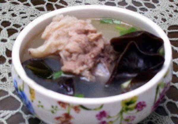 这两样东西一起煎，是补钙的佳品，孩子常吃比吃排骨还能长个
