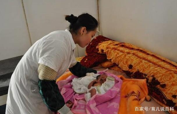 4张图道尽二胎妈妈的辛酸：连睡觉都是一种奢求