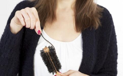 产后严重掉头发怎么办?宝妈别慌张,听听过来人的经历