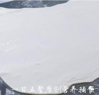不知道吃什么,宝宝点心系列——芝麻酱千层饼准没错!