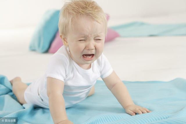 当妈后就成了检屎官，宝宝大便颜色多变，聪明妈妈看便色识健康