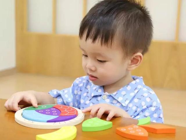 抓住培养宝宝专注力的四个黄金时期，这三个关键做法家长要知道