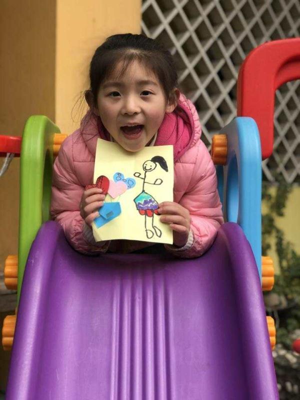 每个妈妈都是“女神”,让娃娃们从小学会孝顺母亲