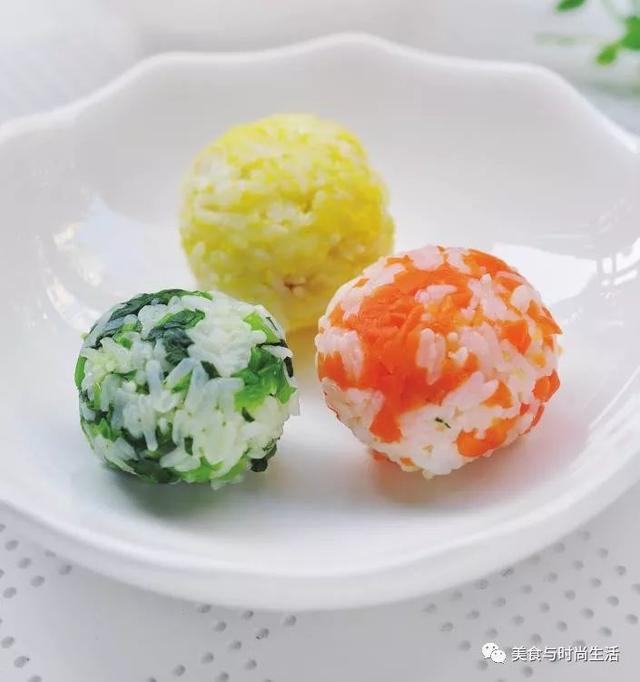 把米饭做成鲜香美味的肉松小饭团,宝宝看着就会大有食欲,宝妈快来学学