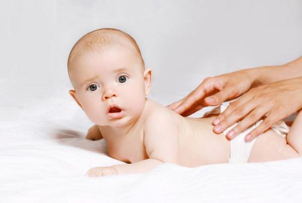 “宝宝一哭就喂？错！”六个月内的婴儿一定要避开的5大误区！