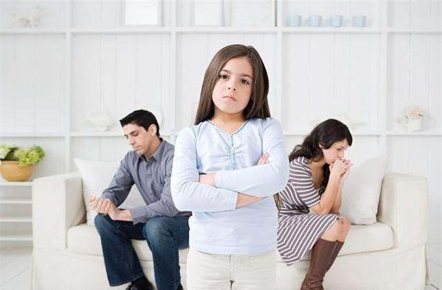 孩子有这3种行为，其实是情商低的表现，家长可别以为是聪明